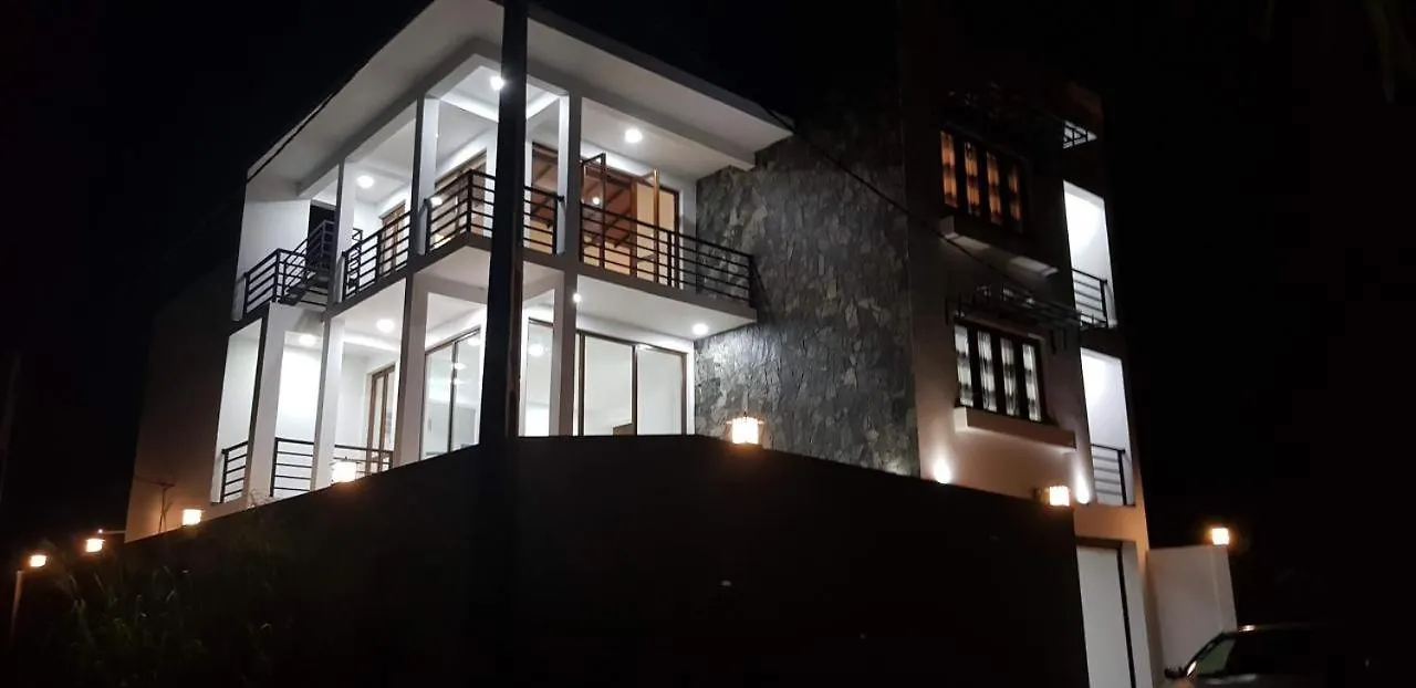 Gateway Terrace Bed & Breakfast Seeduwa Sri Lanka